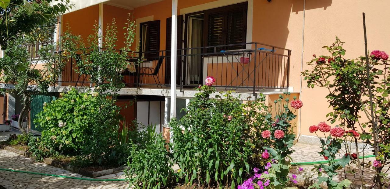 Appartamenti Clara Πόρετς Εξωτερικό φωτογραφία